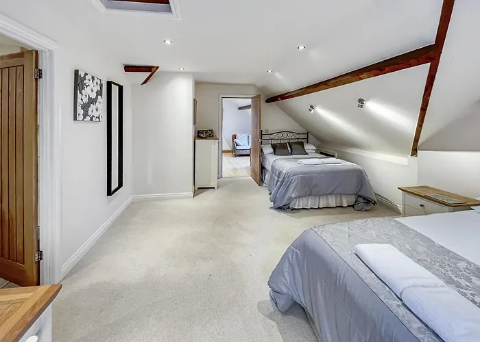 Redway Lodge